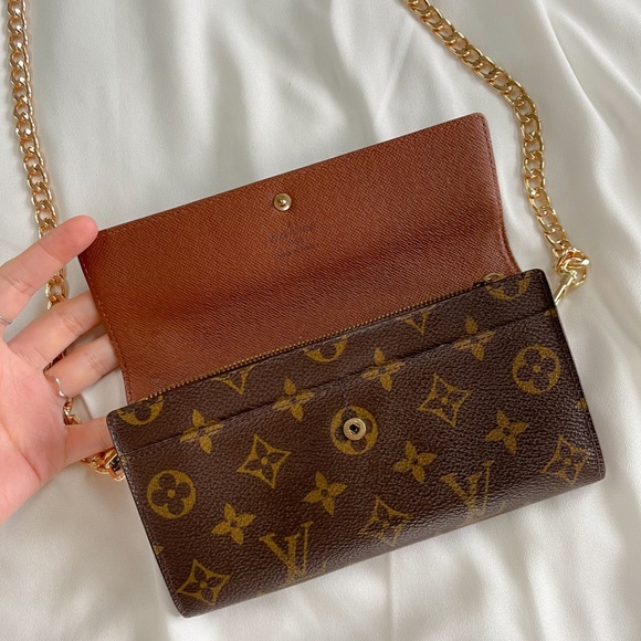 🍒✨Authentic Louis Vuitton wallet on chain 🍒✨ - Picture 6 of 16